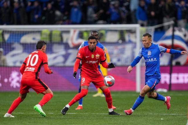 开云体育app-传海港酝酿换枪一人高危？战泰山无缘首发疑点重重