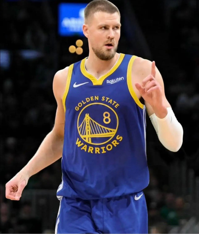 开云体育app-波尔津吉斯加盟勇士成安慰奖，首轮选秀权换字母哥后获空间型内线|克里斯塔普斯·波尔津吉斯|吉安尼斯·安特托孔波|金州勇士队|体育赛事讨论|扬尼斯-阿德托昆博_新浪体育_新浪新闻