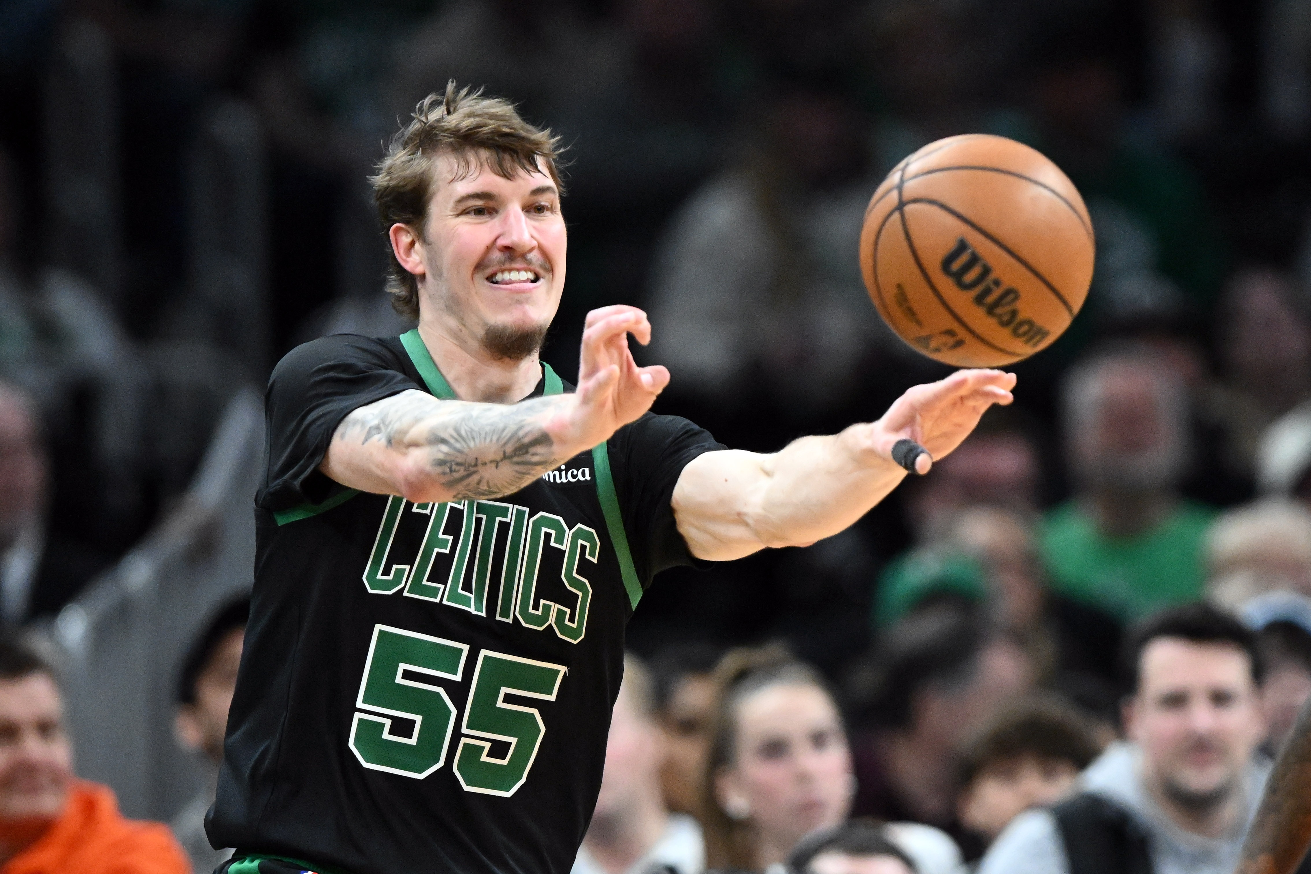 开云体育-面包：必须称赞谢尔曼 他命中多个关键球 填补杰伦·布朗的空缺